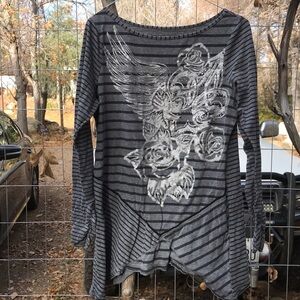 Cozy scrunched sleeve grey striped shirt with bedazzles! By RXB size medium